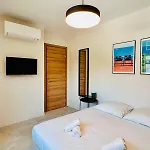Coliving - Private Shower - Bfast & Terrace Dining カーニュ・シュル・メール