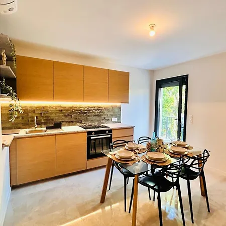 Coliving - Private Shower - Bfast & Terrace Dining * カーニュ・シュル・メール