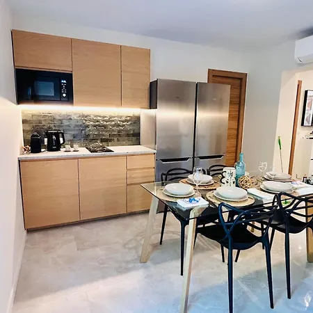 Coliving - Private Shower - Bfast & Terrace Dining カーニュ・シュル・メール