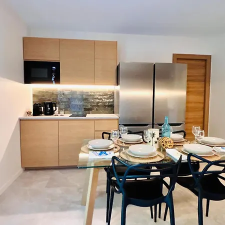 アパート Coliving - Private Shower - Bfast & Terrace Dining カーニュ・シュル・メール